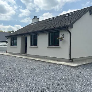 remarkable-4-bed-house-in-westport.westport-hotels.com/